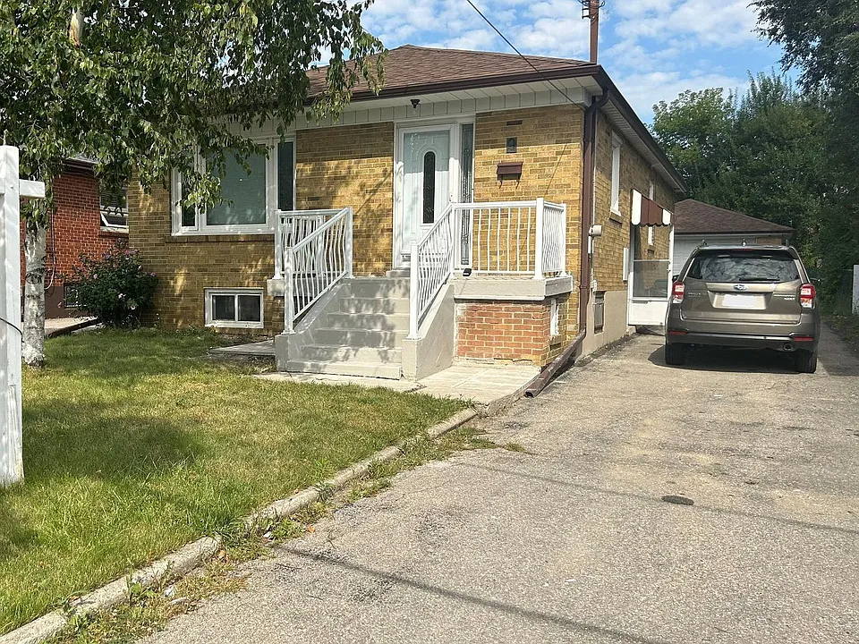 9 Macleod St #MAIN