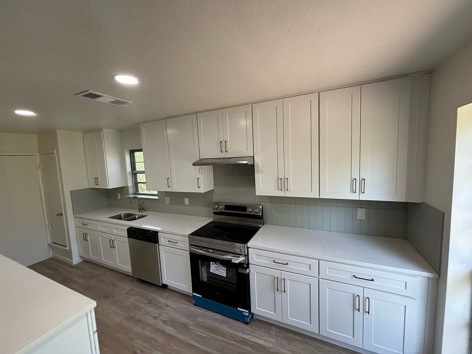 3 bed, 1700 sqft, $2,000 — Photo 3