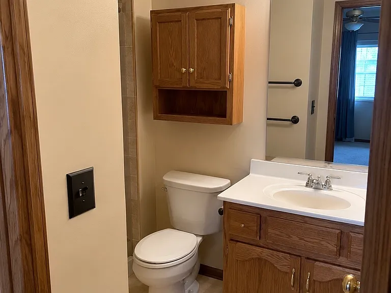V Cir — Photo 11