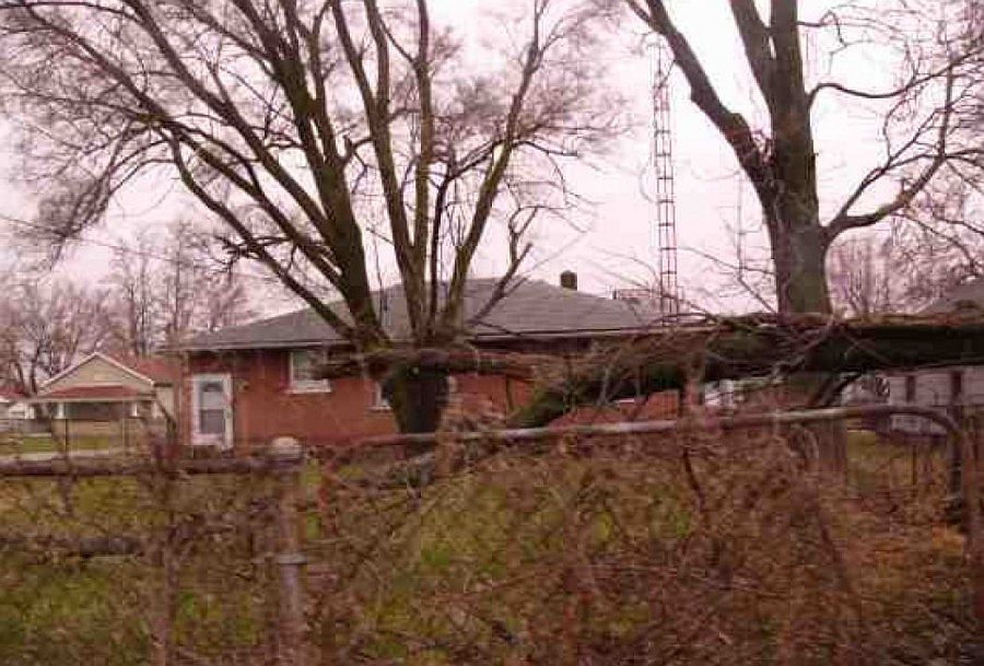 2nd image of 1309 E 6th St