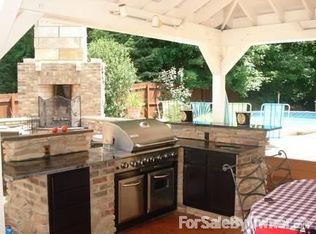 4646 Aldersyde Cir, Brunswick, OH 44212