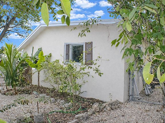 2nd image of 711 Sharon Pl