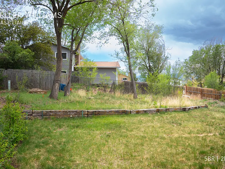 1105 Mount View Ln — Photo 12