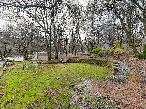 2nd image of 2667 Allen Dr