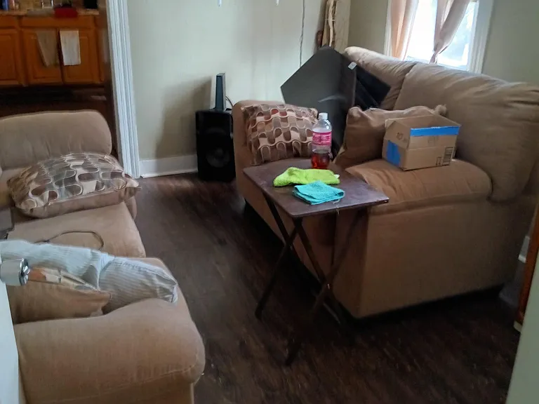 1407 E 6th St #1 — Photo 2