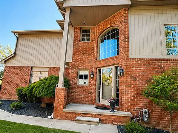 54937 Winter Ct, Shelby Township, MI 48316