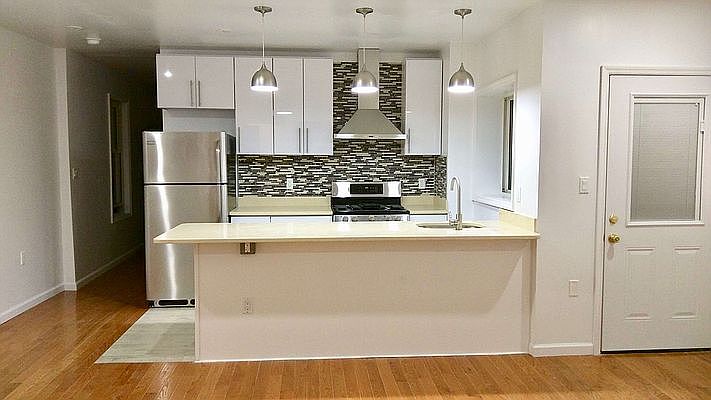 1st image of 6922 Narrows Ave #1