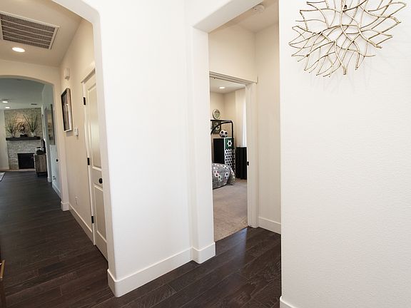 4th image of 1721 Cobblefield Ln