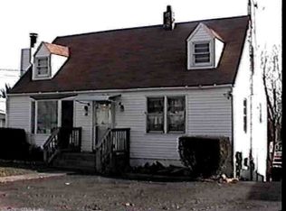 18 Matthew Rd, Branford, CT 06405