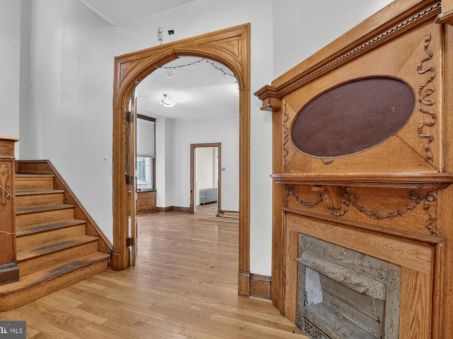 7 bed, 4.5 bath, 3600 sqft, $6,995 — Photo 3