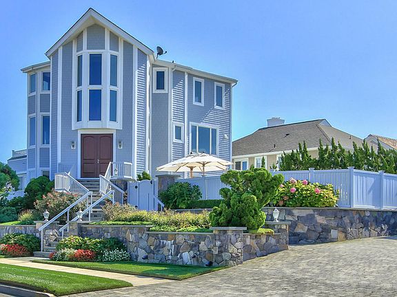 2nd image of 301 Ocean Ave
