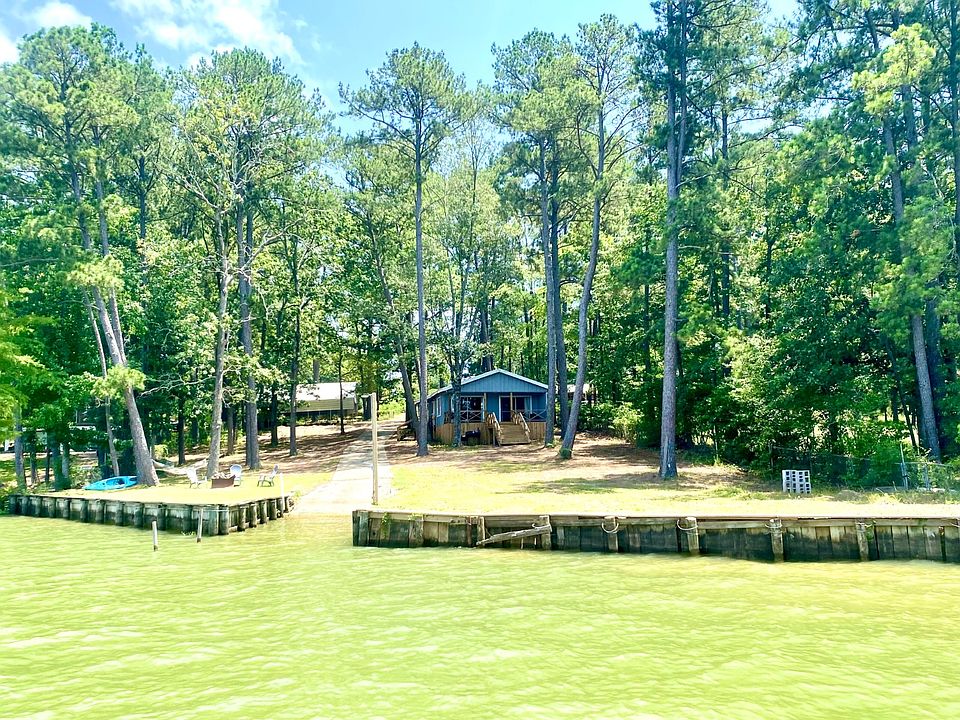 1st image of 736 Captain Kidd Dr