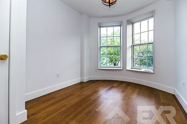 Rented by EXR | media 14