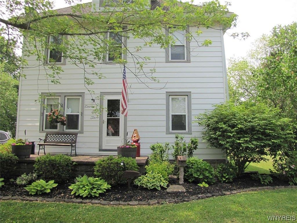 702-schwartz-rd-lancaster-ny-14086-zillow