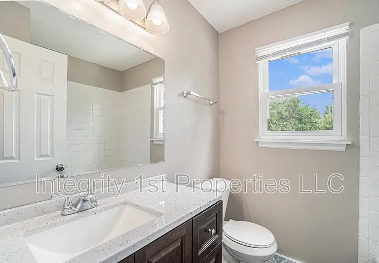 1926 W 36th Ave — Photo 15