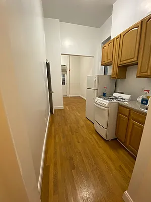 Rented by Bond New York | media 17