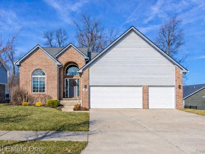 707 6th St, Fenton, MI, 48430