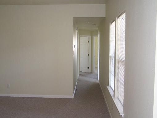 5th image of 25 CHAPEL HILL CIR #83