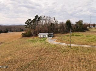 1059 Old Newport Hwy, Dandridge, TN 37725