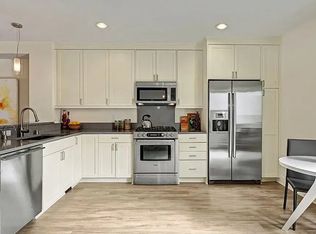 1927 9th Ave W APT B, Seattle, WA 98119