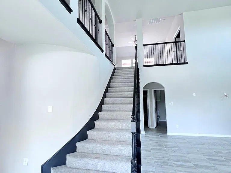 1800 Wade Ct — Photo 3