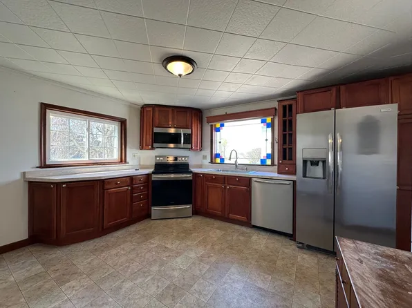 1110 16th St, Two Rivers, WI 54241