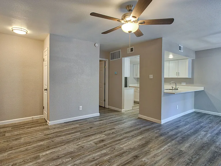 Athens Townhomes — Photo 25