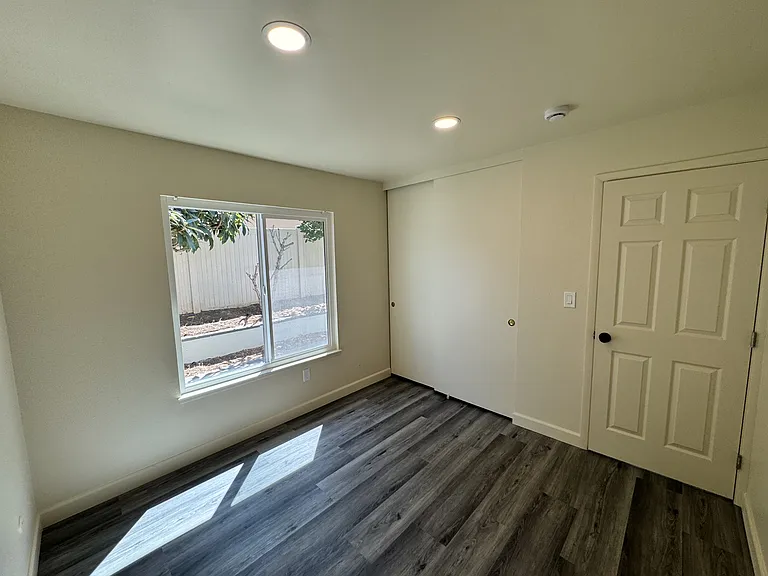 916 Avenida Ysidora — Photo 10