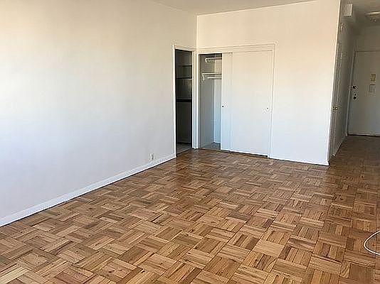 5th image of 240 E 74th St #17W