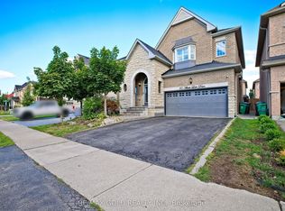 35 Abitibi Lake Dr, Brampton, ON L6R0Y3