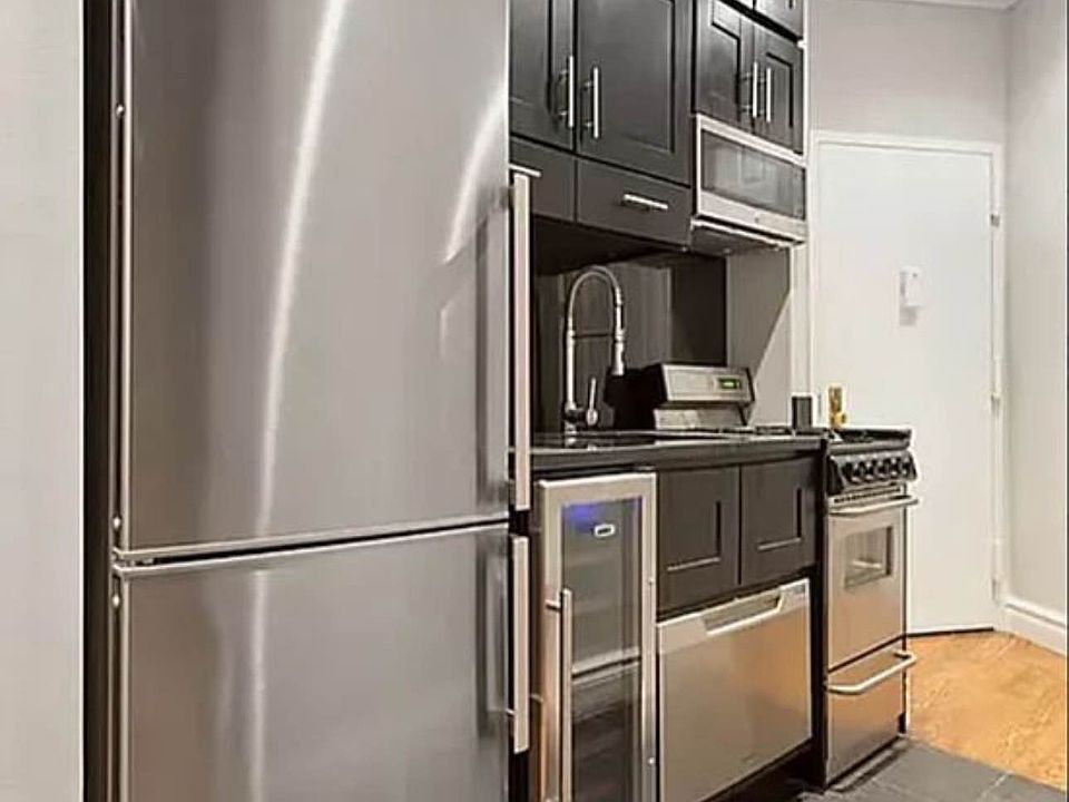 2nd image of 53 Leroy St APT 3D