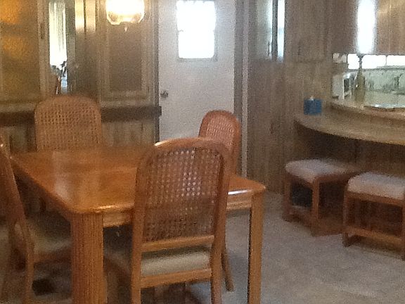 3rd image of 238 S 54th Pl