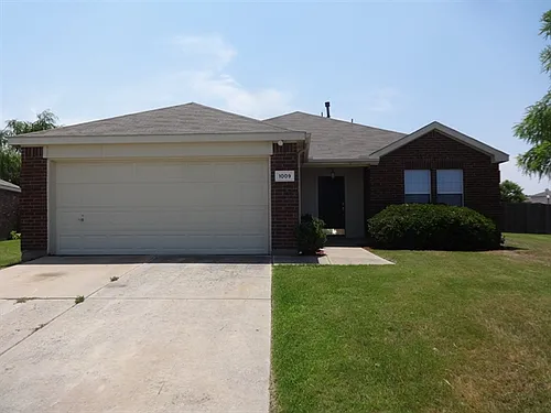 1009 Henry Ct Photo 1