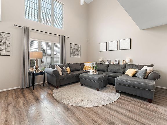 4th image of 259 Fox Trail Ct