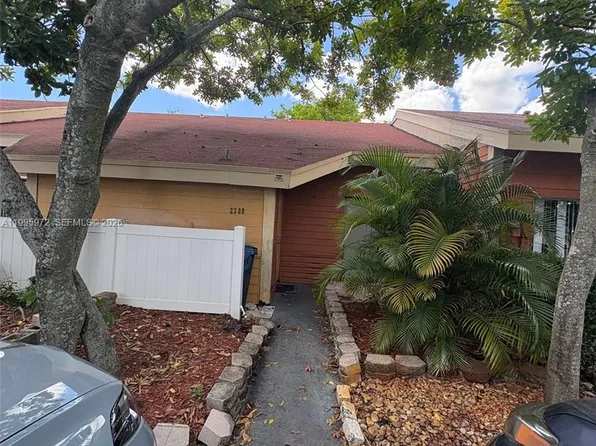 2309 NW 55th Ave, Fort Lauderdale, FL 33313