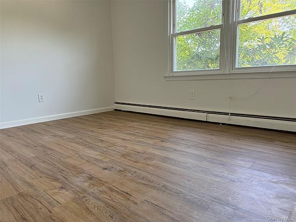 5th image of 46 W Lane Dr