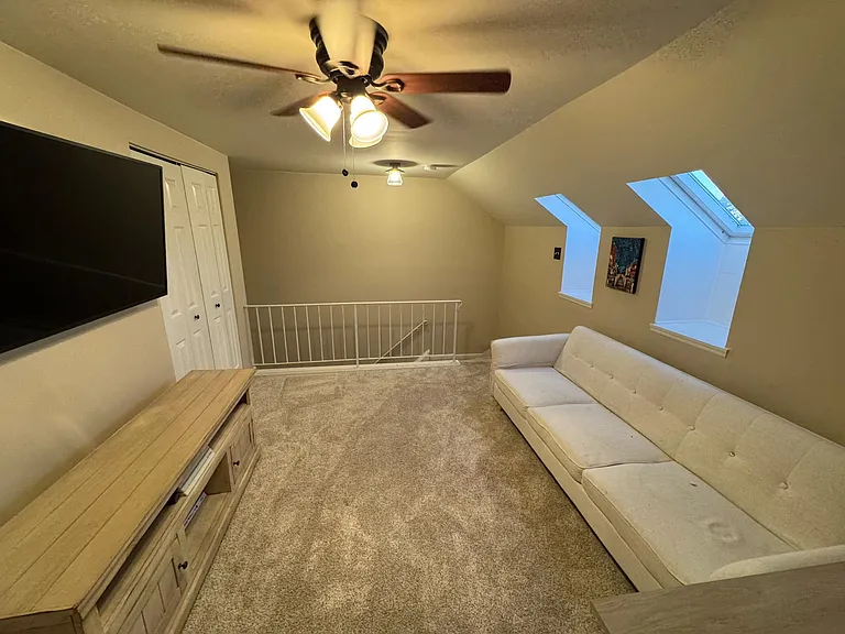 3303 Keswick Way — Photo 36