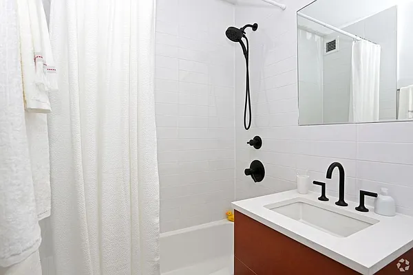 Rented by The Dermot Realty Management Company | media 35