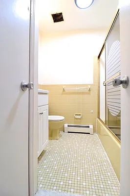 Rented by New York Realty Minimax Inc | media 20