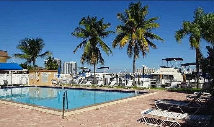2821 N Miami Beach Blvd #2 — Photo 7