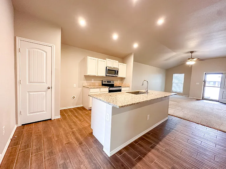 10424 Waverly Ave — Photo 24
