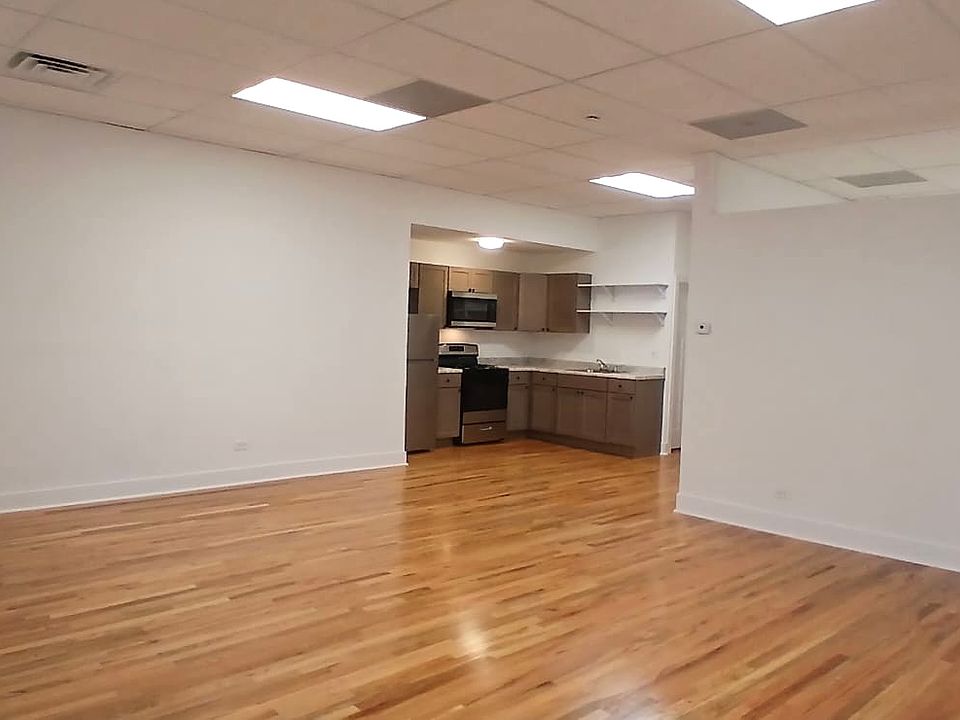 1st image of 1401 N Karlov Ave Unit 1