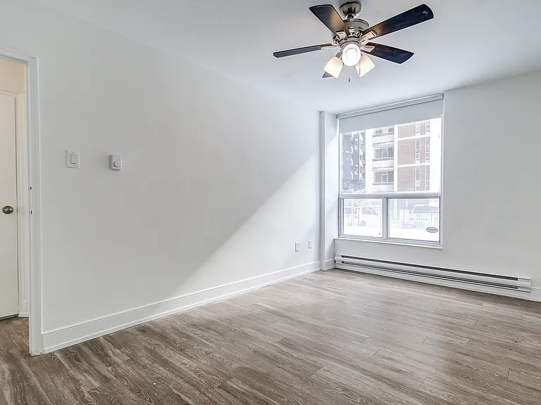 133 Erskine Ave — Photo 12