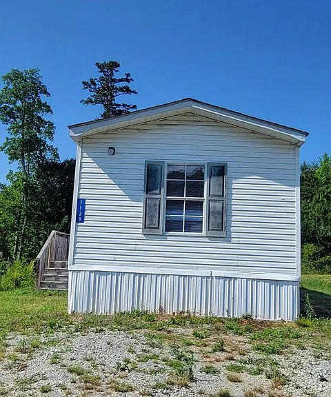 1139 Bonfire Dr — Photo 2