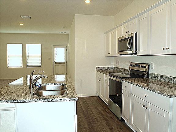2nd image of 105 Mouflon Rd