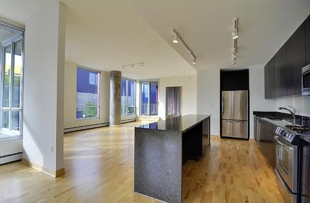 1st image of 901 2nd St S #207