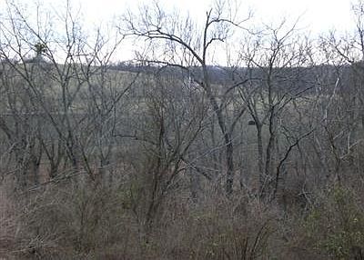 2nd image of 5122 Old Versailles Rd