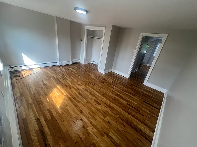 1907 N Lincoln St #3 — Photo 5