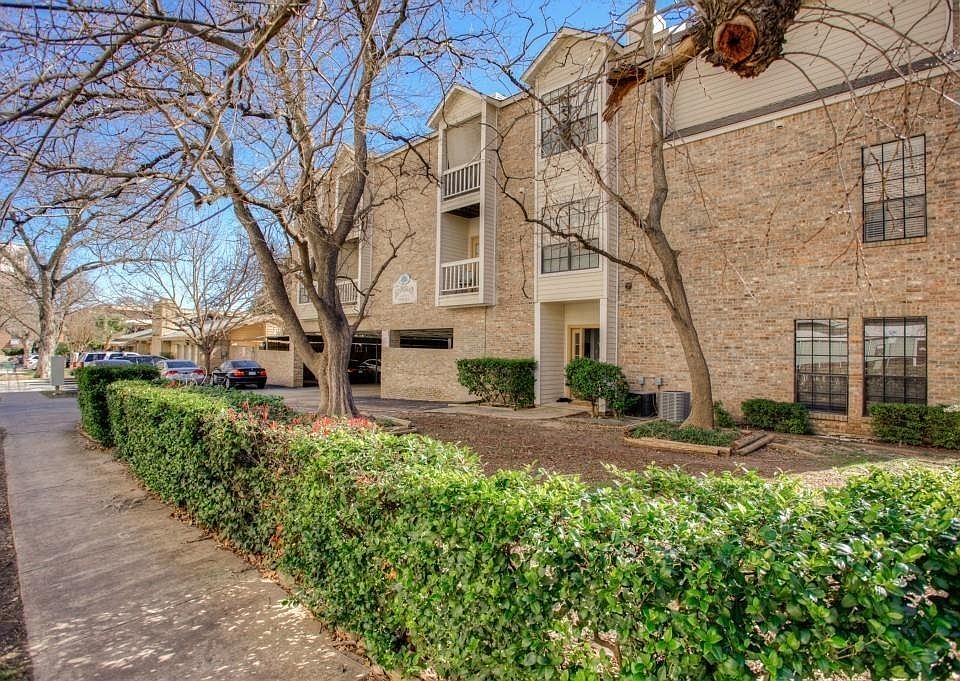 1st image of 715 West Ave #302