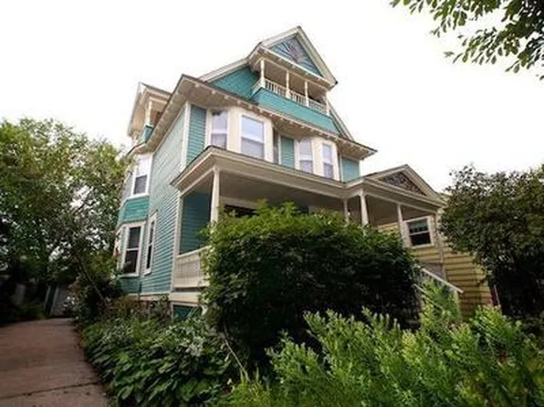 886 Osceola Ave, Saint Paul, MN 55105